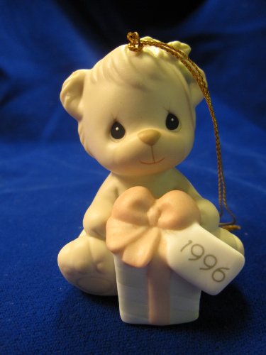 Precious Moments 1996 Wishing You A Bear-ie Merry Christmas Ornament 531200